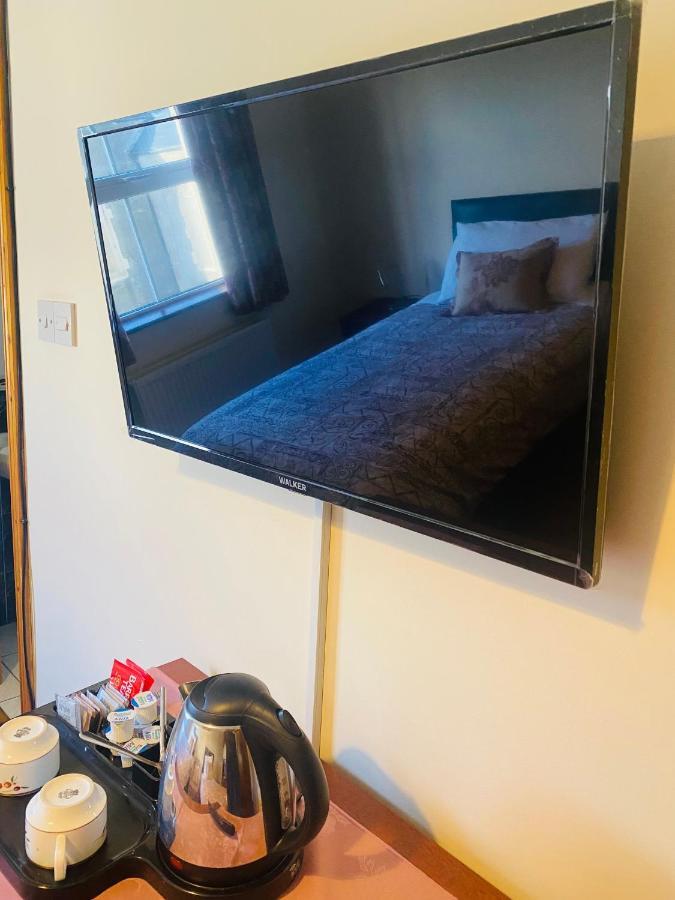 Town Clock Guesthouse Донегол Экстерьер фото